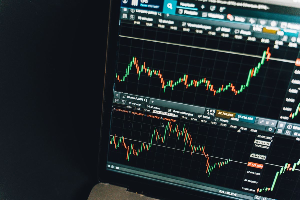 Boost Your Returns: An Introduction to Algorithmic Trading Platforms